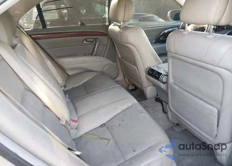 2005 Acura Rl 3.5 z USA, uszkodzony, nr VIN JH4KB16545C003046